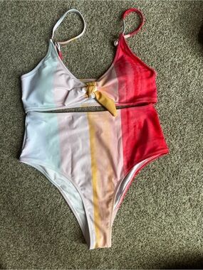 Women’s Color Block High-Waisted Bikini Set Size Medium